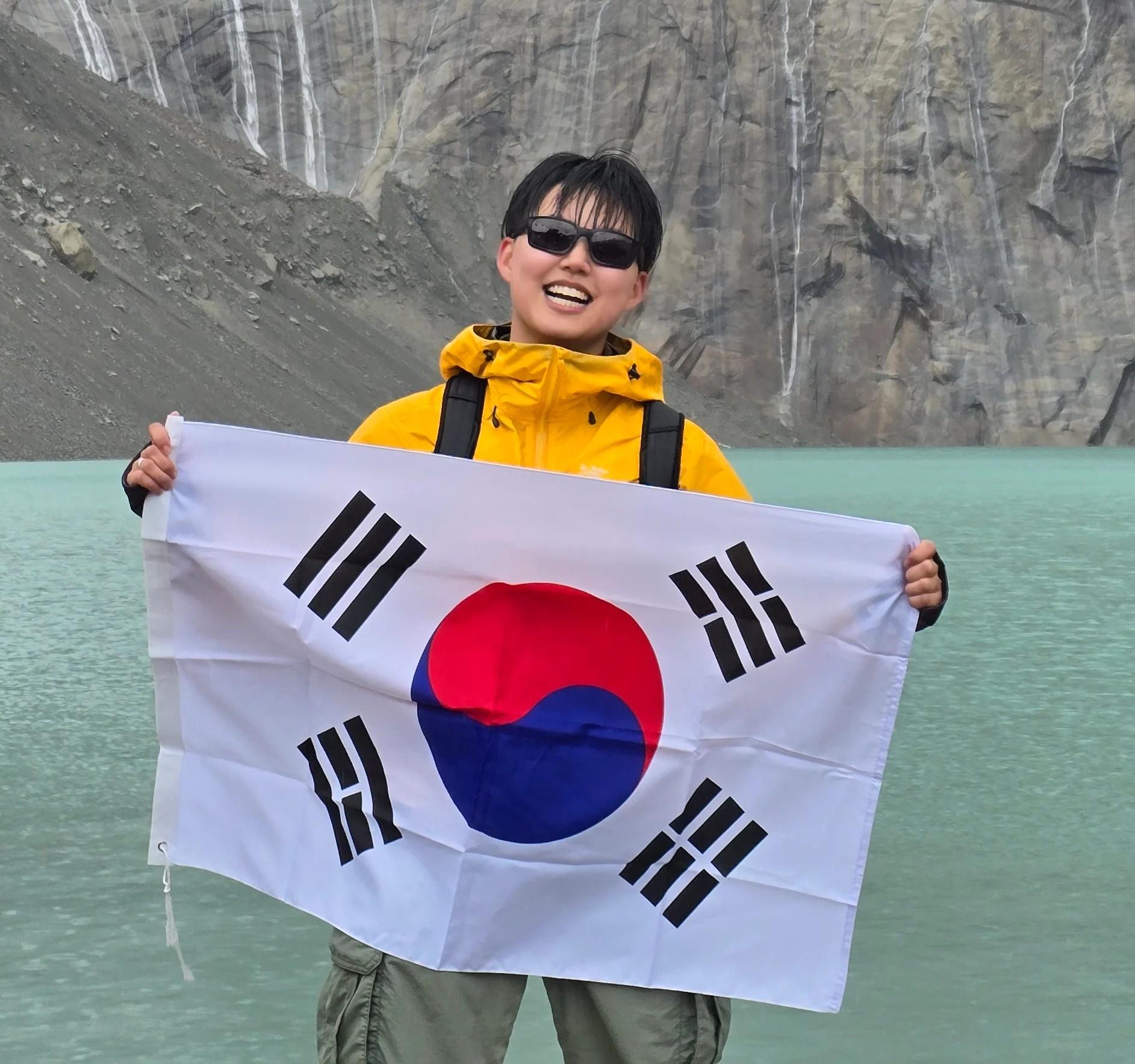 YOUN JEE KANG